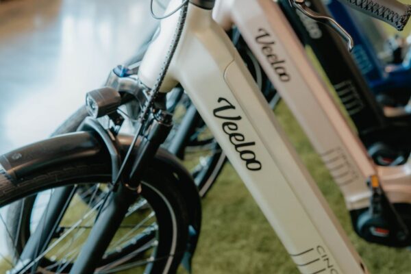 Veeloo juli 26 Veeloo Cinco elektrische fietsen